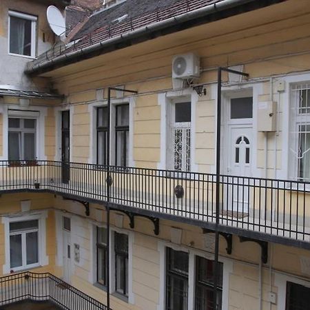 Cosy Nest Apartment Budapest Bagian luar foto